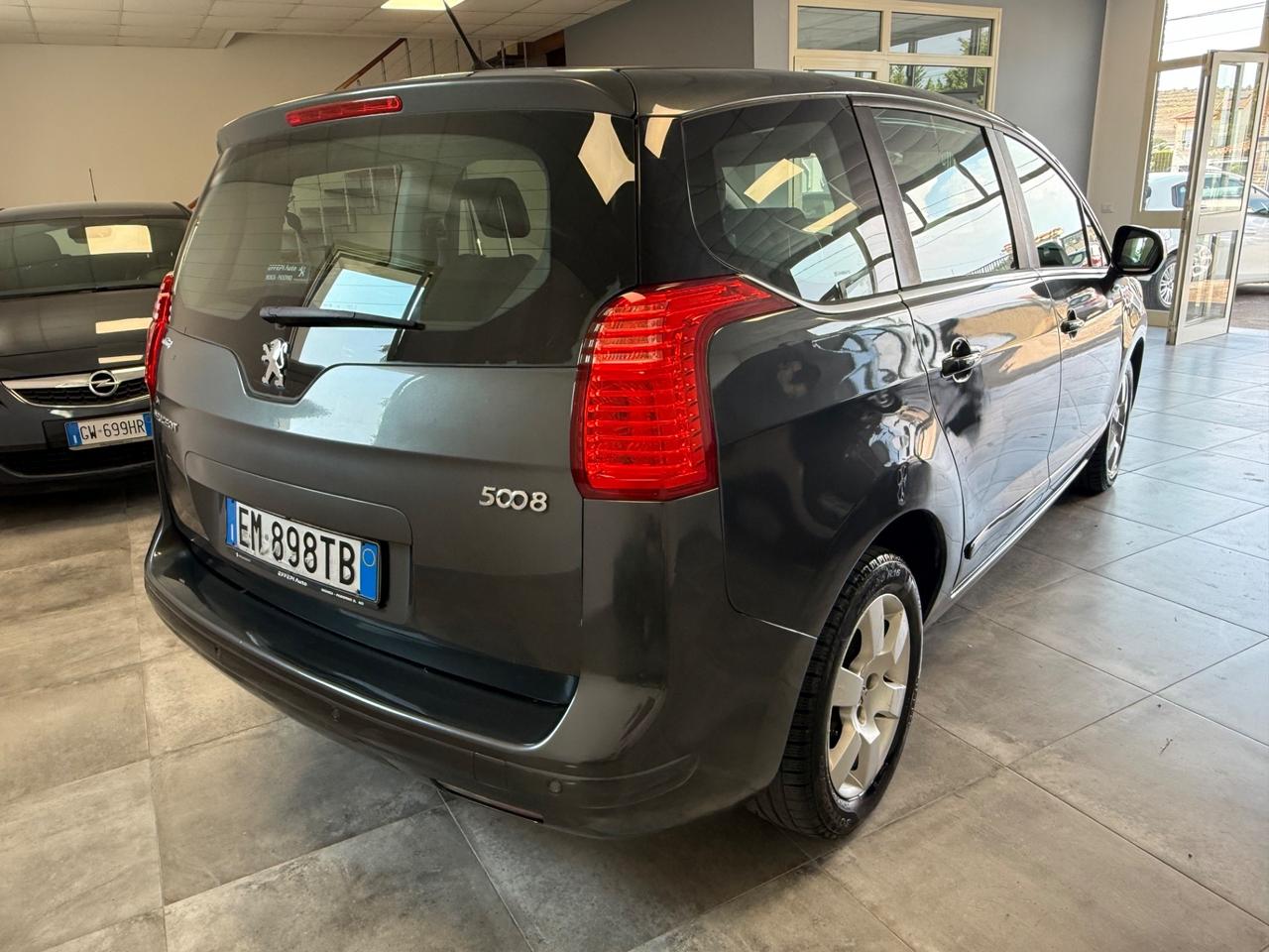 Peugeot 5008 1.6 HDi 112CV Active