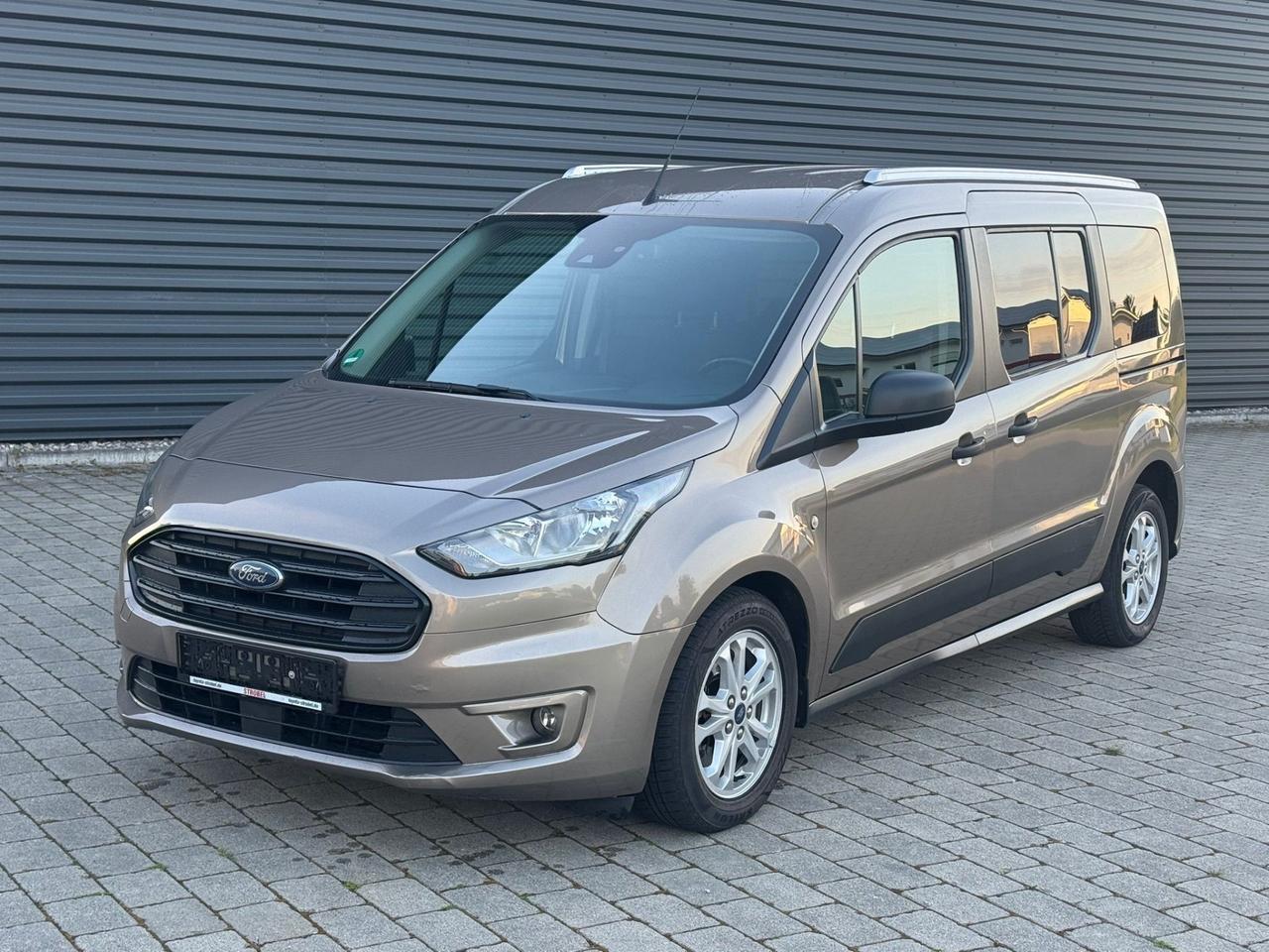Ford Tourneo Connect Gran 1.5 EcoBlue 120 CV aut. Titanium