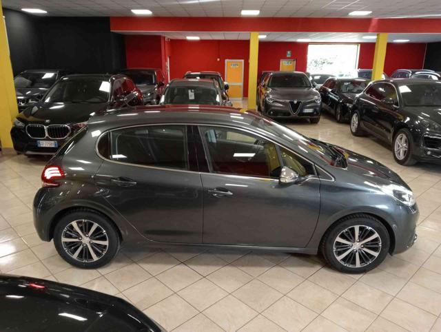 PEUGEOT 208 1° serie PureTech 82 5 porte Allure
