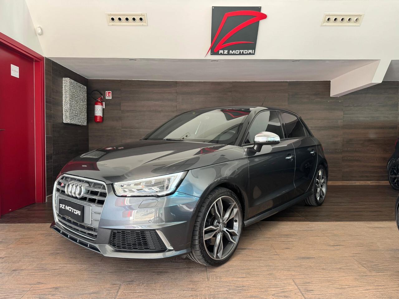Audi A1 2.0 tfsi quattro-231CV-ITALIANA-TAGLIANDI