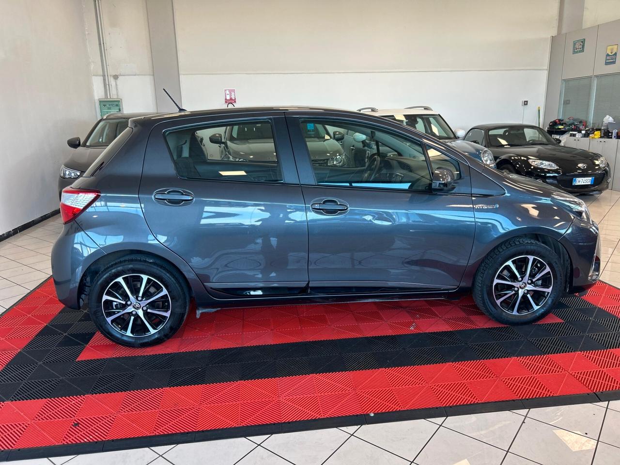 Toyota Yaris 1.5 Hybrid 5 porte Active