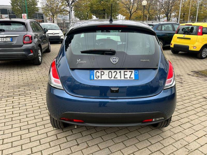 Lancia Ypsilon 1.0 FireFly 5 porte S&S Hybryd Gold