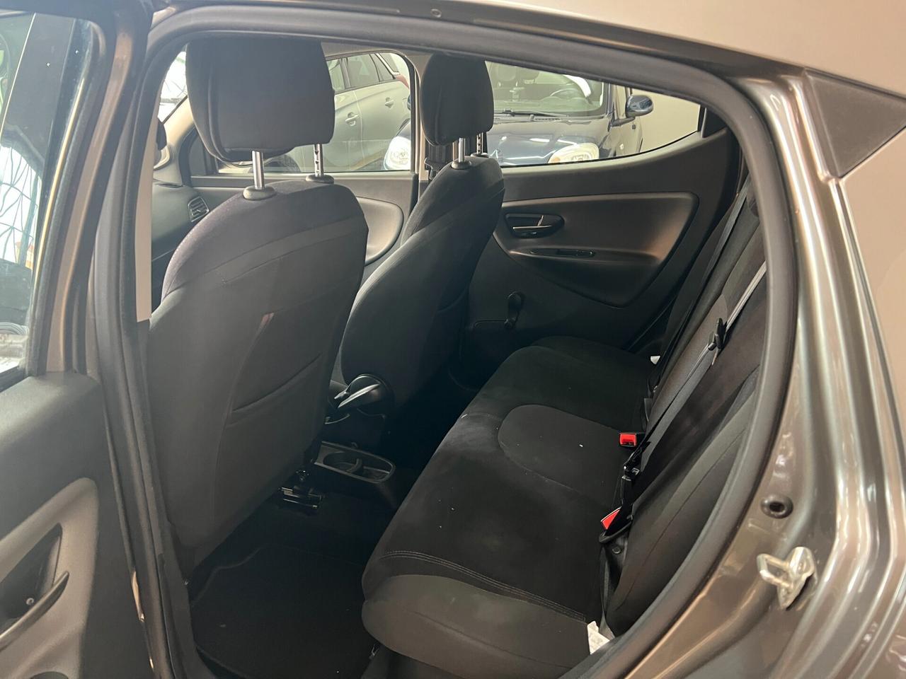 Lancia Ypsilon 1.2 69 CV 5 porte GPL Ecochic Platinum