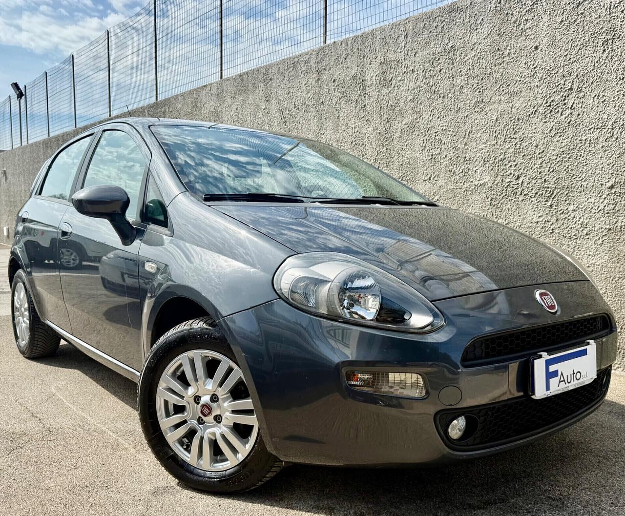 Fiat Punto 1.4 8V 5 porte Easypower Lounge,alcantara,cerchi in lega,comandi al volante,ecc.