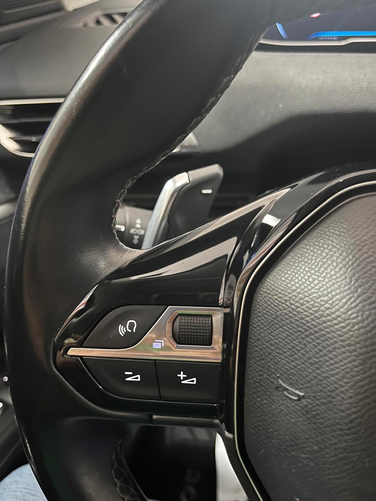 Peugeot 3008 BlueHDi 130 S&S EAT8 Allure