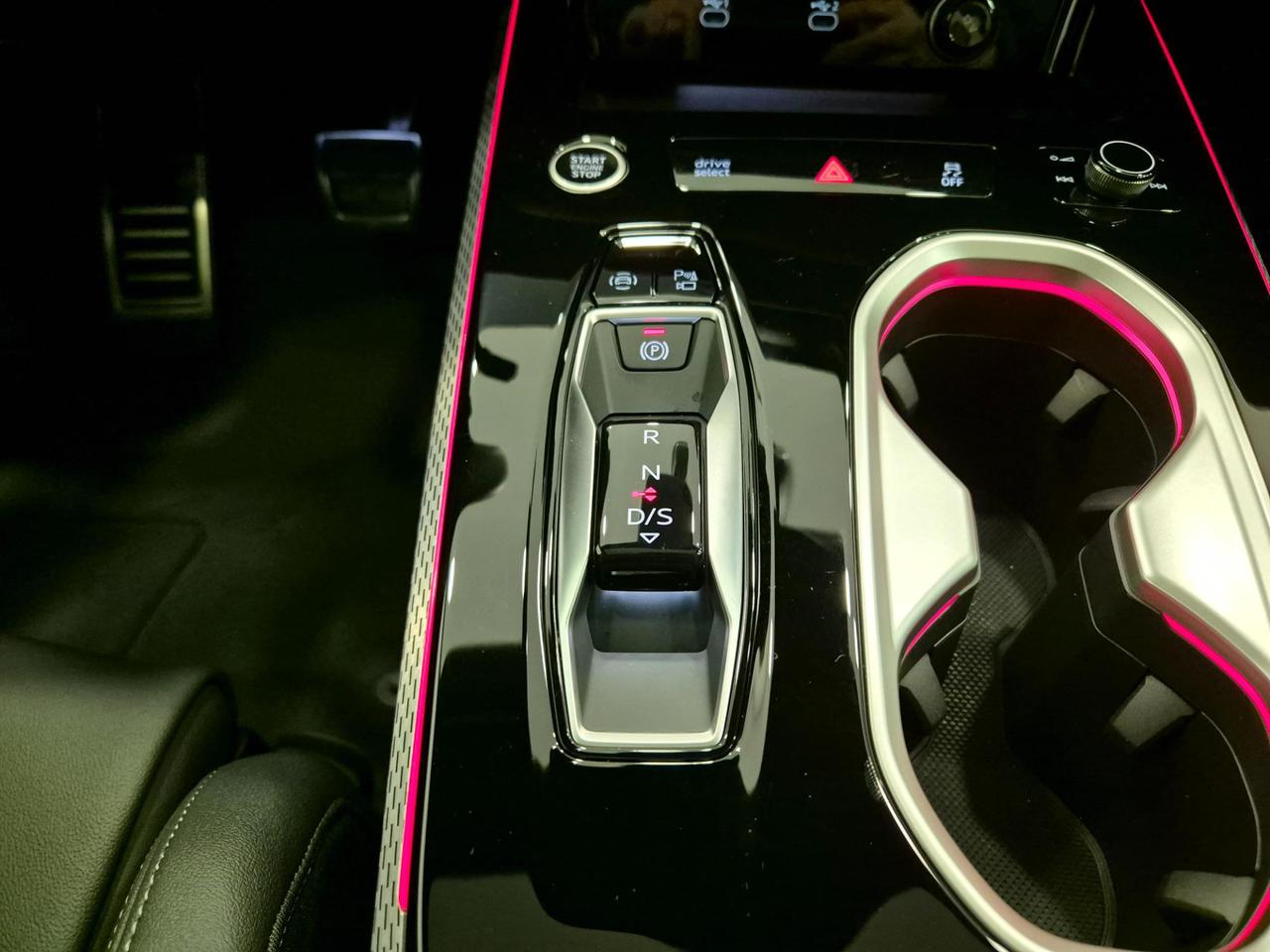 Audi A6 Avant 2.0 tdi mhev My2025 S line edition 204cv N1 s-tronic