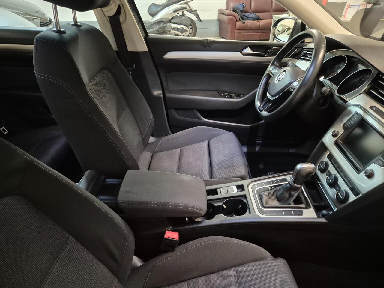 Volkswagen Passat 1.6 TDI DSG Comfortline BlueMotion Technology