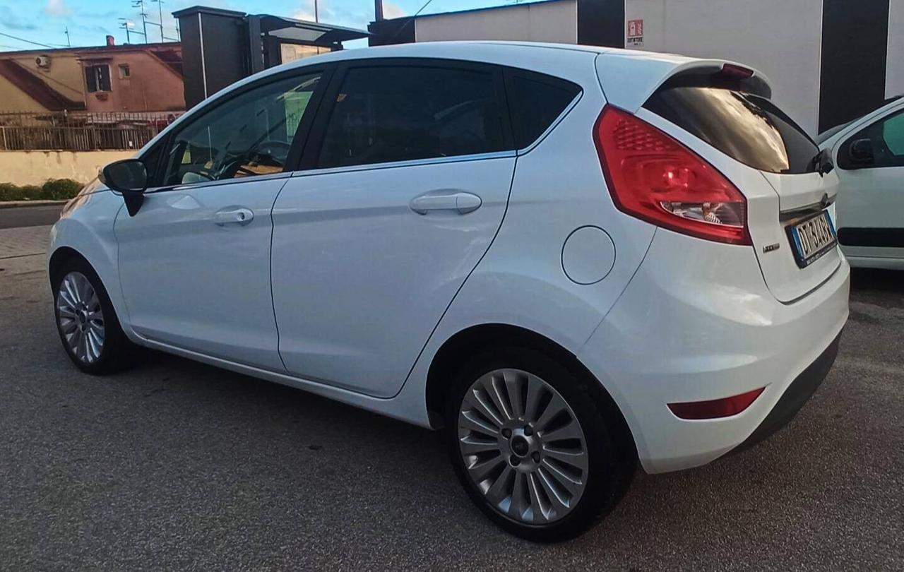 Ford Fiesta 1.4 TDCi 5p. Titanium