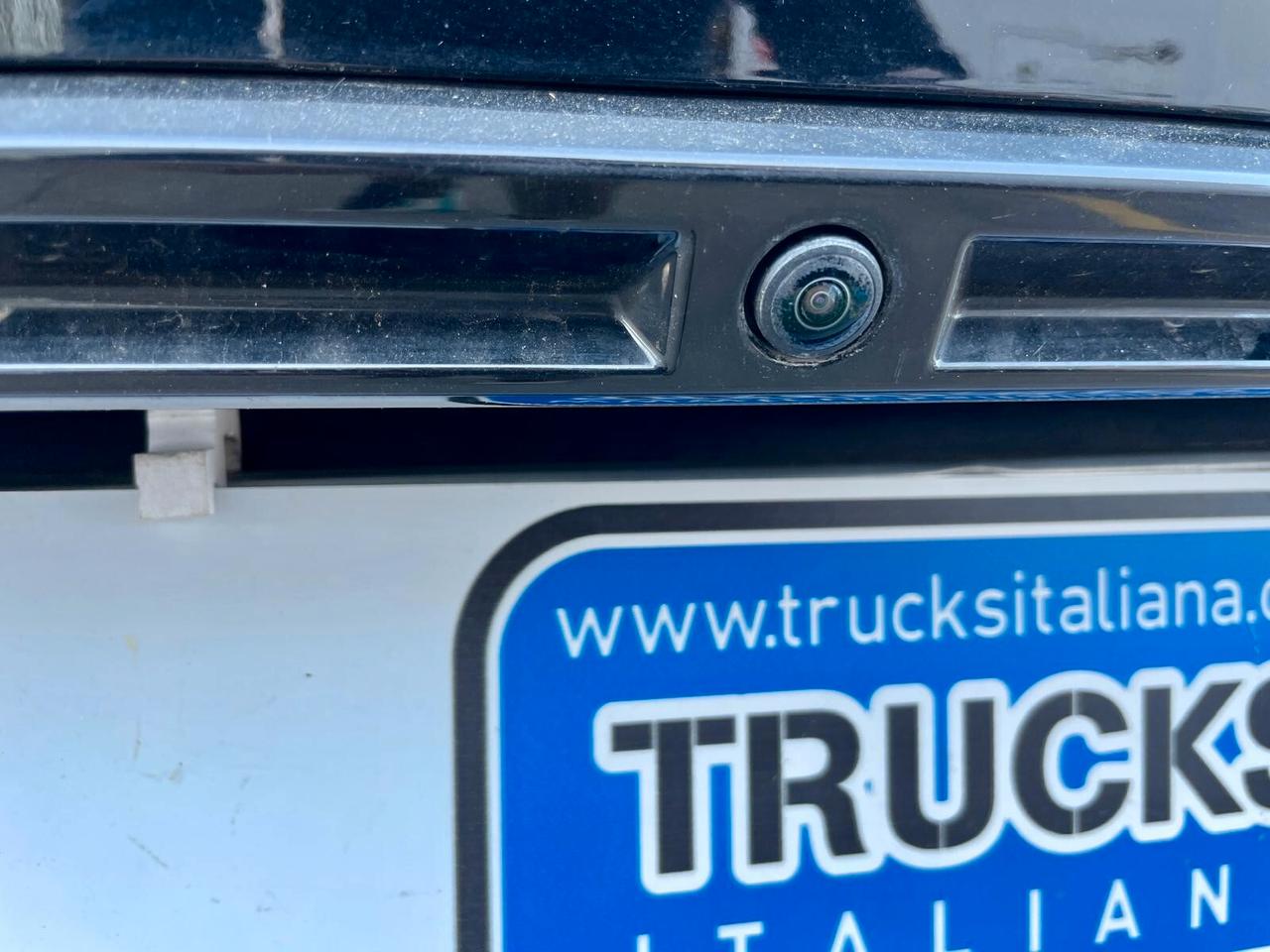 Peugeot 2008 PureTech 100 S&S Allure 2023 **VEICOLO SINISTRATO***VA IN MOTO