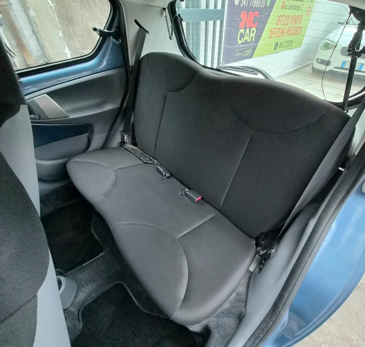 Toyota Aygo 1.0 12V VVT-i 5 porte Sol