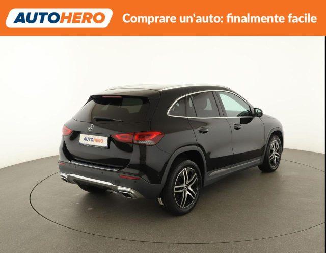 MERCEDES-BENZ GLA 180 Automatic Sport