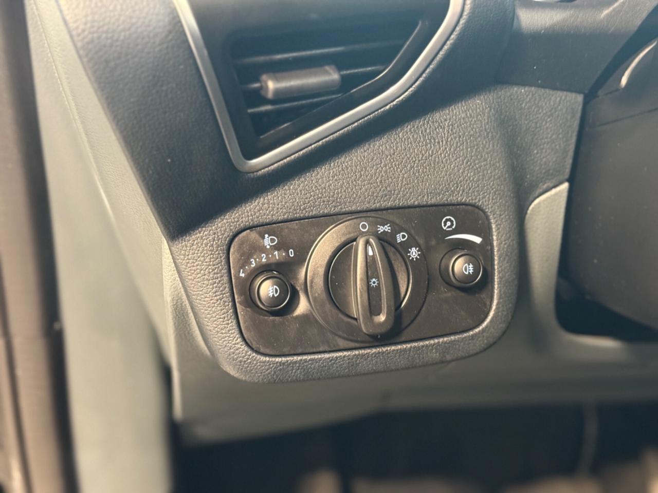 Ford C-Max 2.0 TDCi 163CV Powershift Titanium