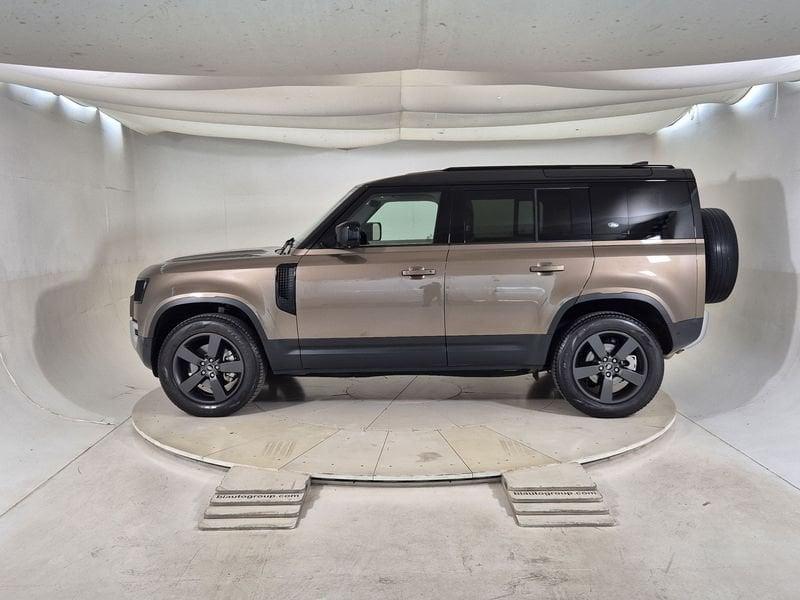 Land Rover Defender VII 2020 110 Diesel 110 3.0d i6 mhev SE awd 200cv auto - AUTOCARRO