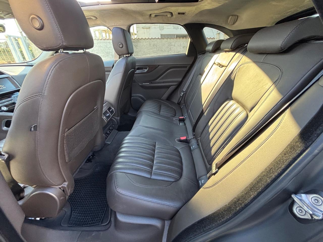 JAGUAR F-PACE 2.0 D 240CV TETTO APRIBILE FULL