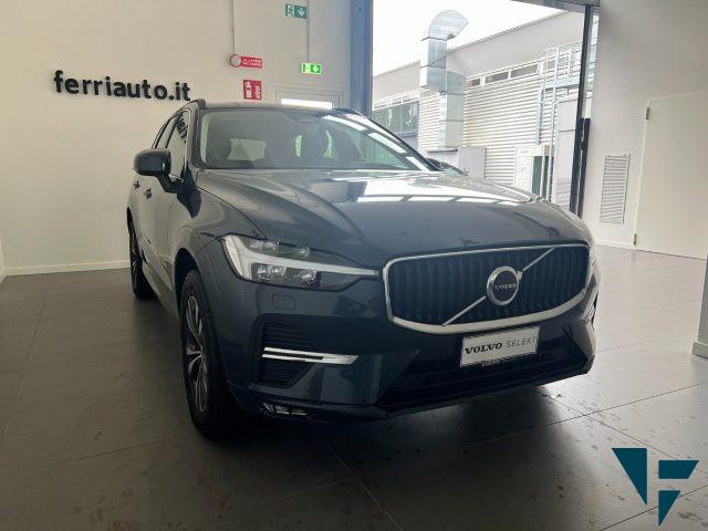 VOLVO XC60 B4 automatico Momentum Pro