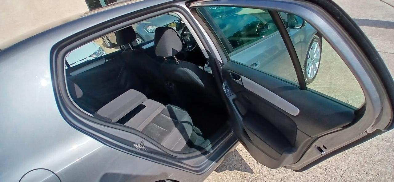 Volkswagen Golf 1.6 6° TDI DPF 5p. Highline - 2012