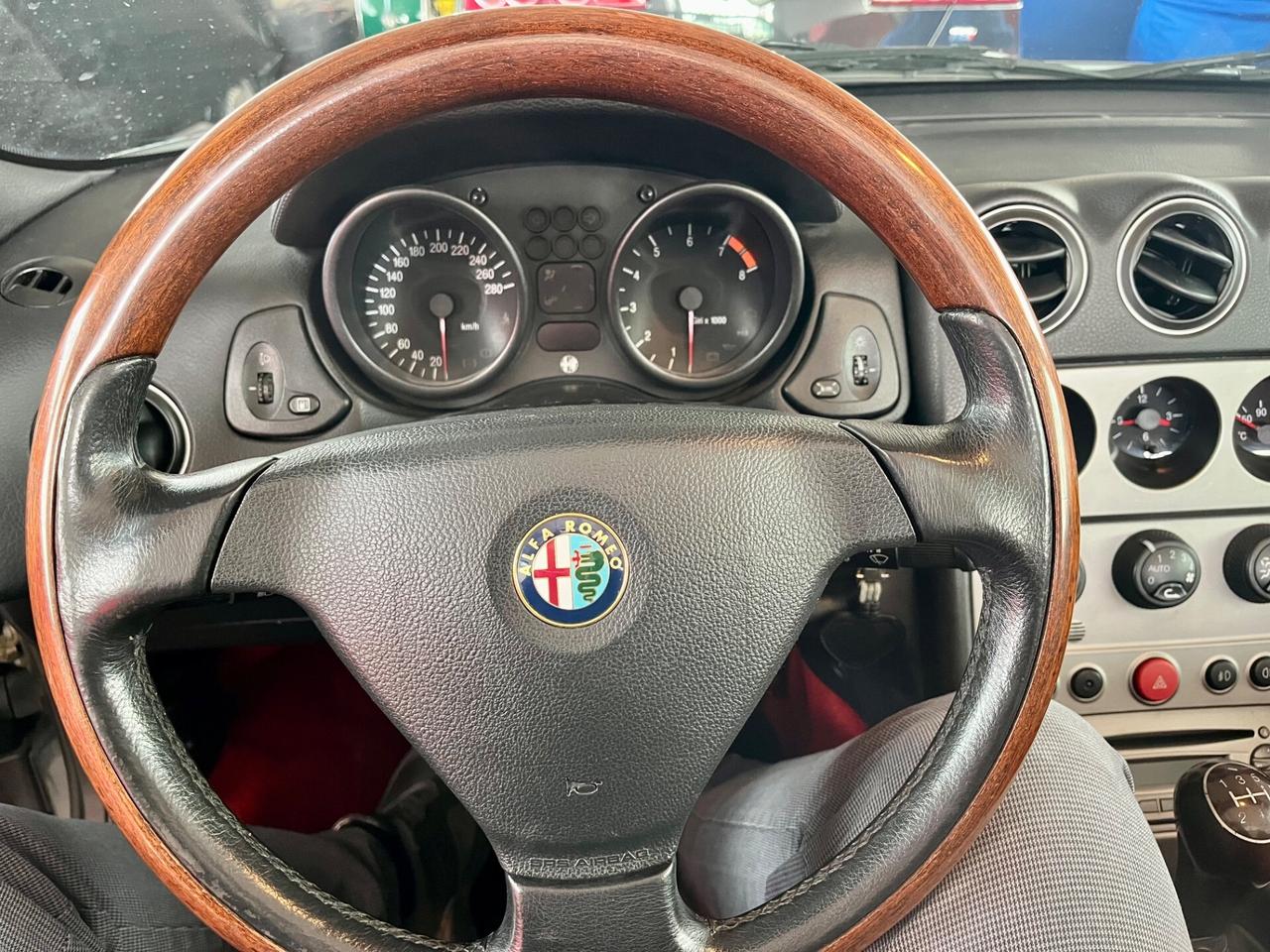 Alfa Romeo Spider 2.0 JTS Targa Oro Riar