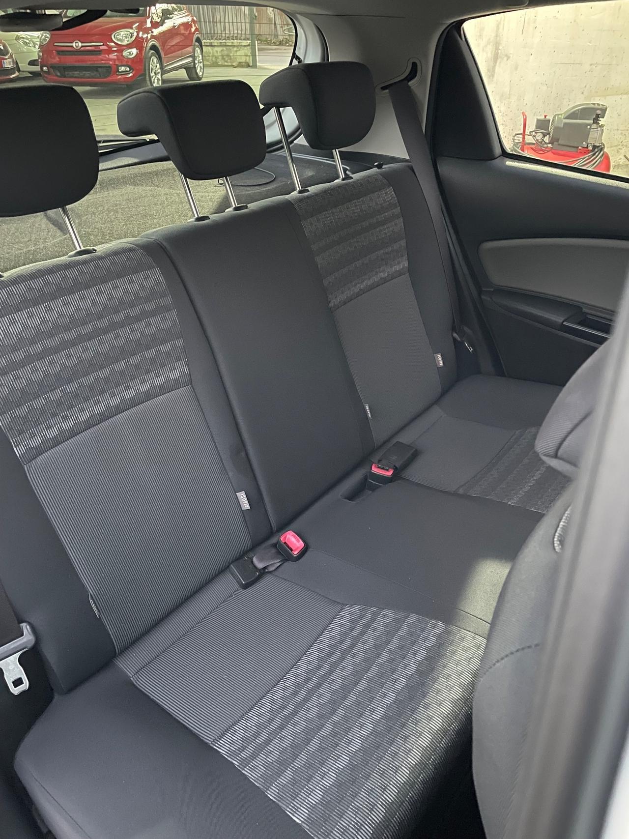 Toyota Yaris 1.0 5 porte Lounge Full navigatore retrocamera dal nord Italia