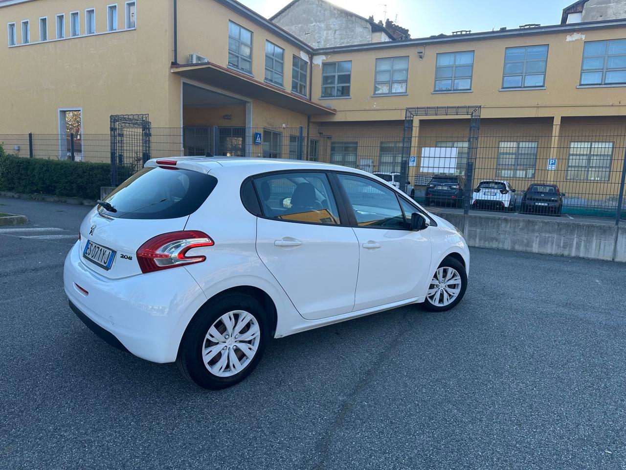 Peugeot 208 1.4 VTi 95 CV 5p. GPL Access