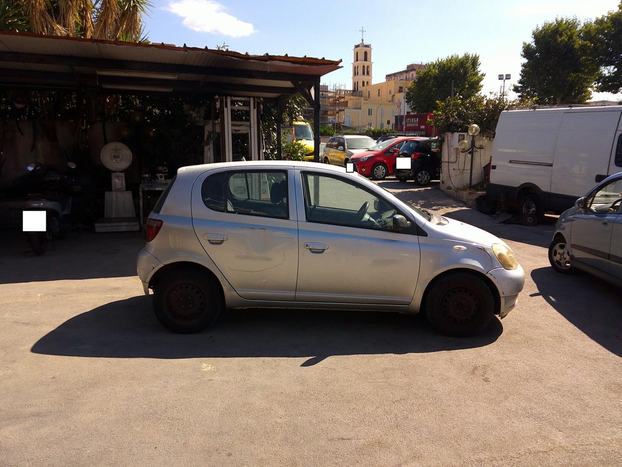 Toyota Yaris 1.0i 16V cat 5 porte 00