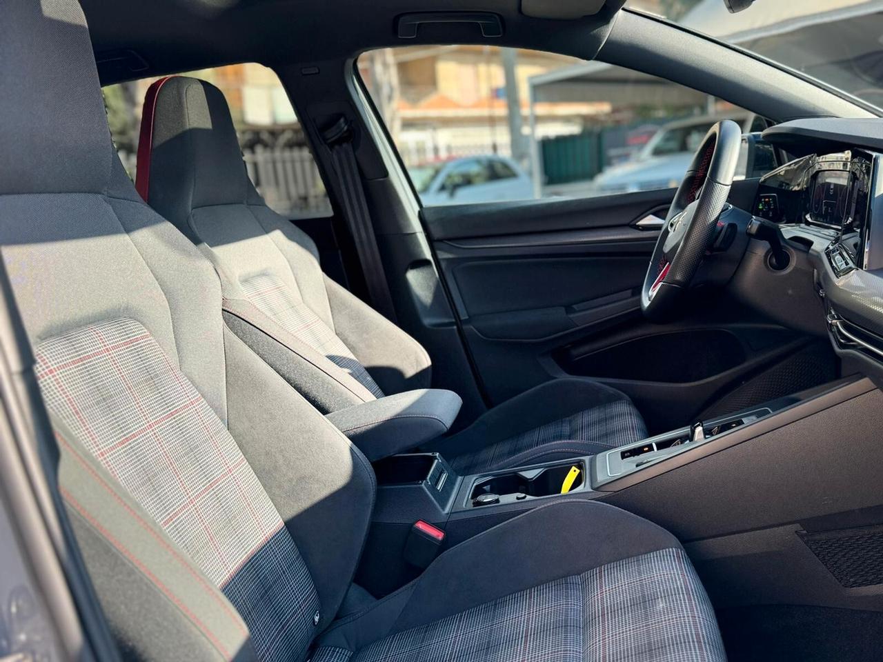 Volkswagen Golf 8 GTI 2.0 TSI DSG