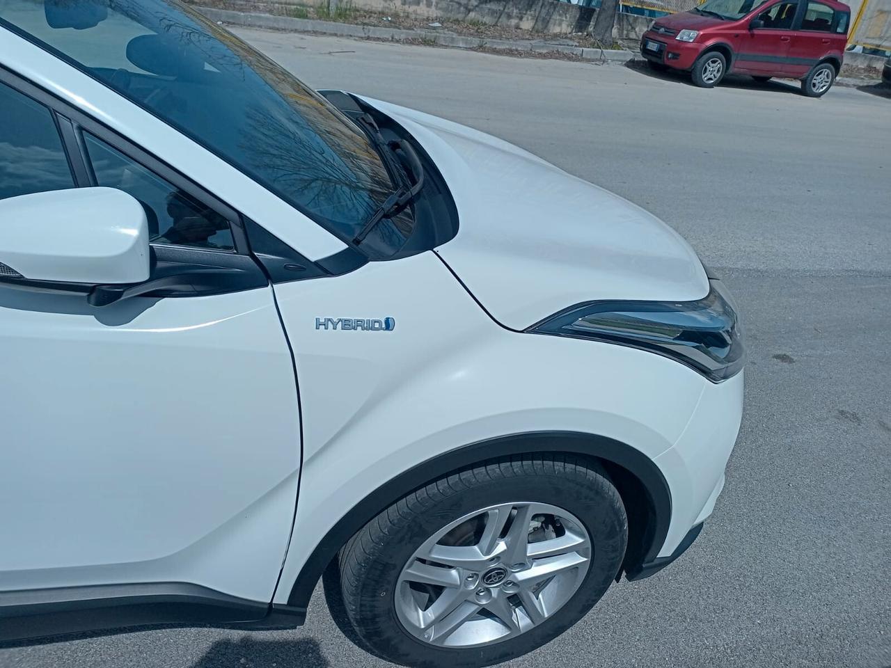 Toyota C-HR 1.8 Hybrid E-CVT Active