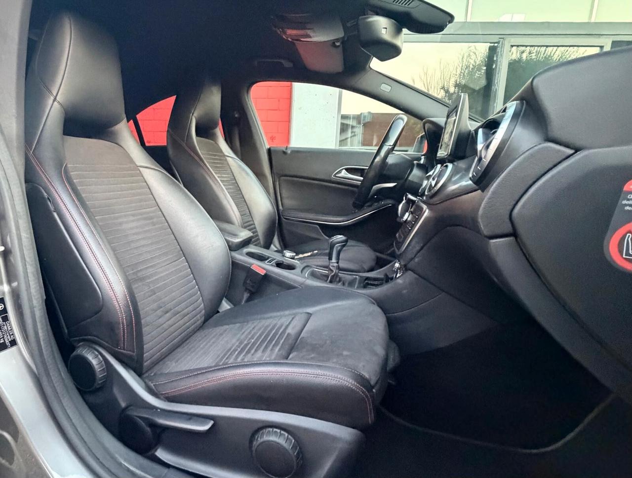 Mercedes-benz CLA 180 d PREMIUM AMG