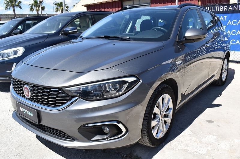 FIAT Tipo 1.6 Mjt S&amp;S DCT SW Lounge Autocarro