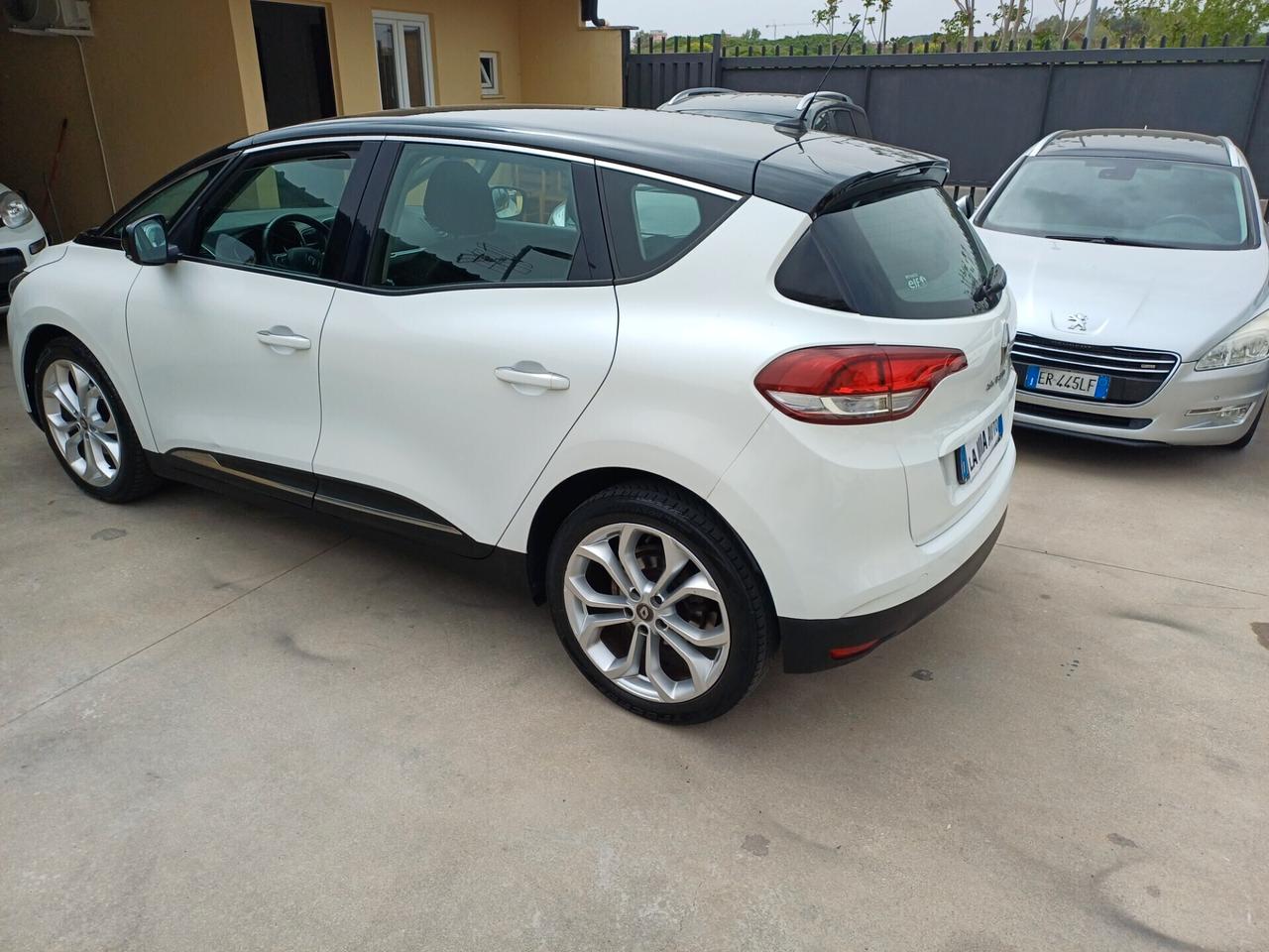 Renault Scenic Scénic dCi 8V 110 CV EDC Energy Intens