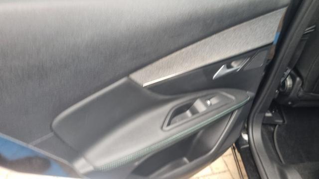 PEUGEOT 3008 BlueHDi 130 S&S aut Allure Pack