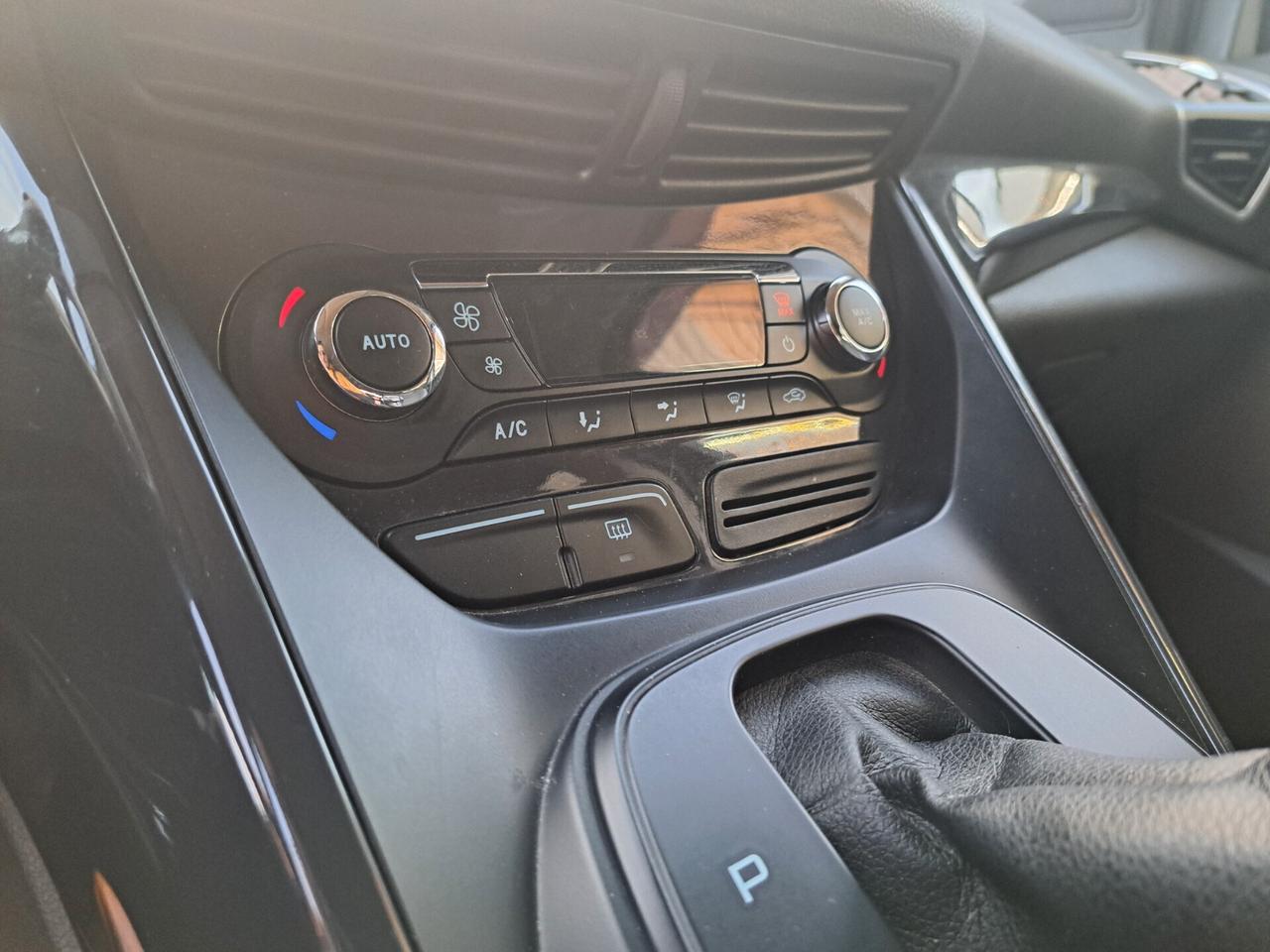 Ford Kuga 2.0 TDCI 163 CV 4WD Powershift Titanium