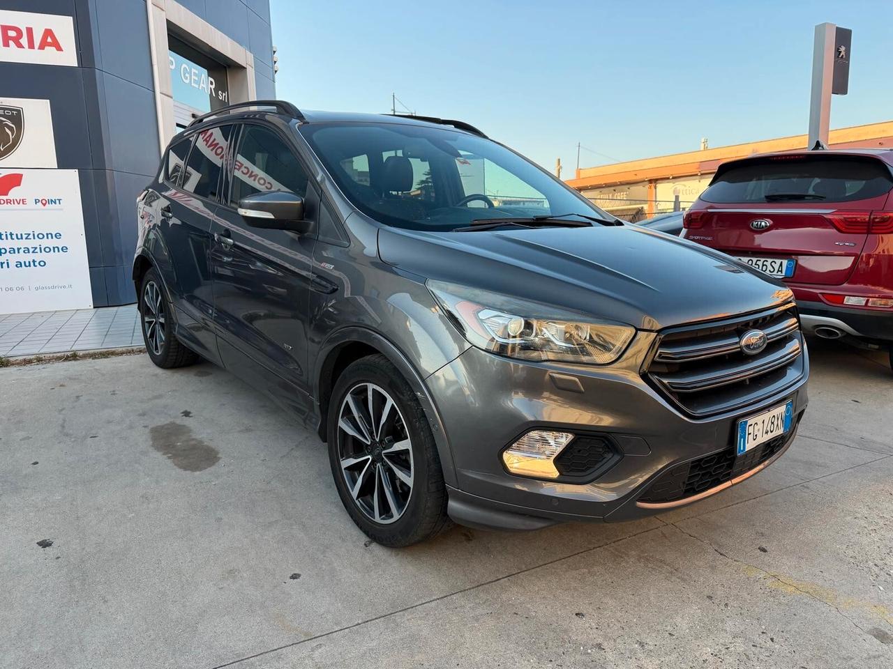 Ford Kuga 2.0 TDCI 150 CV S&S 4WD Powershift ST-Line