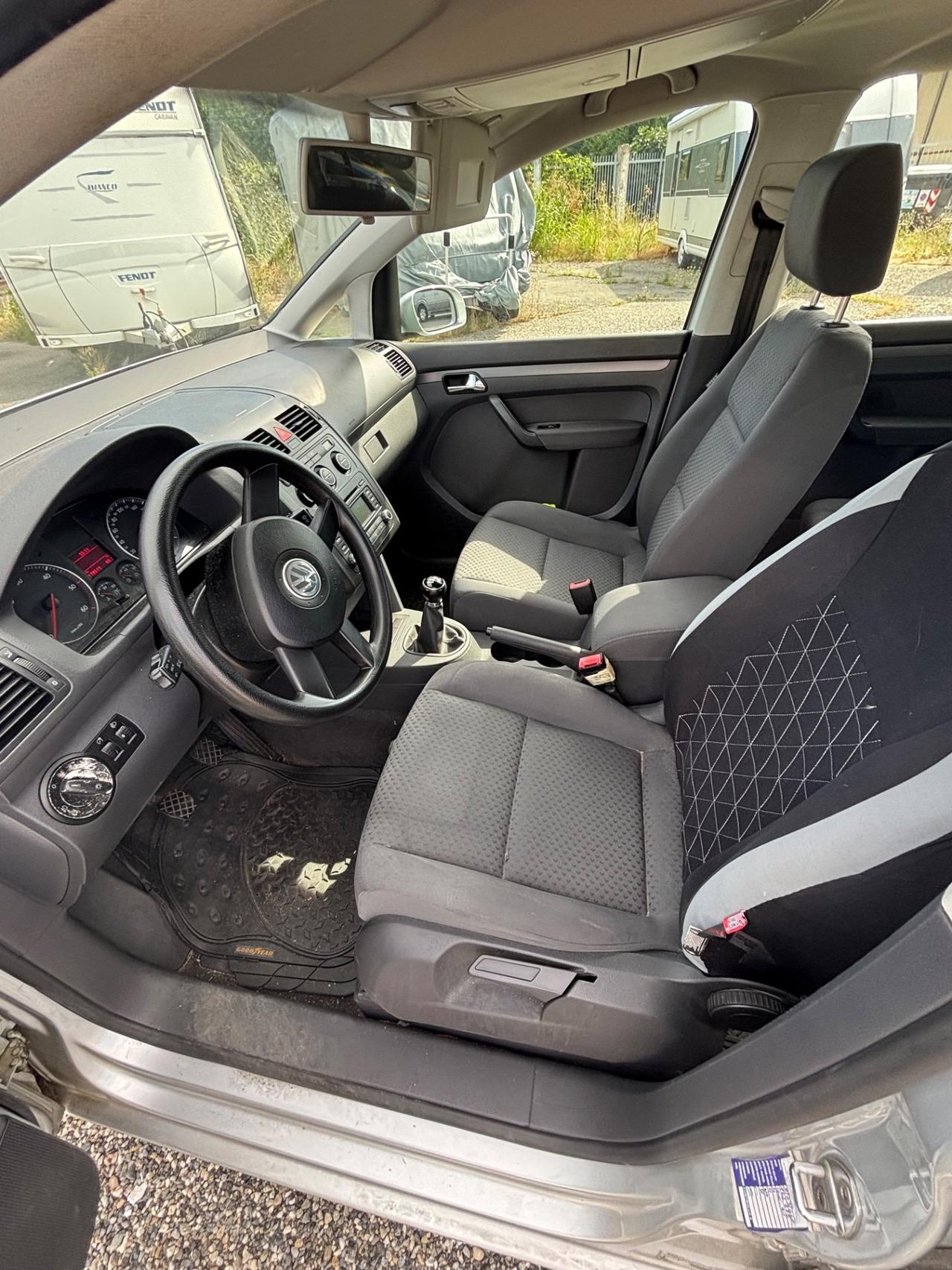 TOURAN Volkswagen 7 posti del 2005 in saldo 592