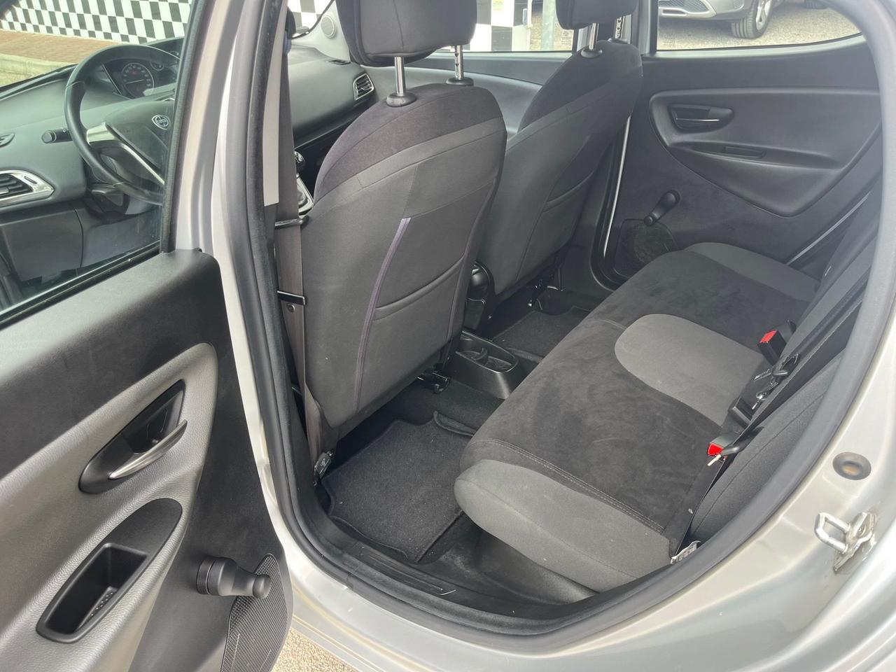 Lancia Ypsilon 1.2 5 porte GPL Gold Unipro 2014