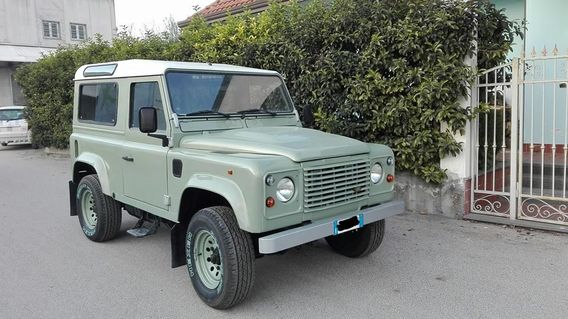 LAND ROVER Defender Defender 90 2.5 Tdi Hard top
