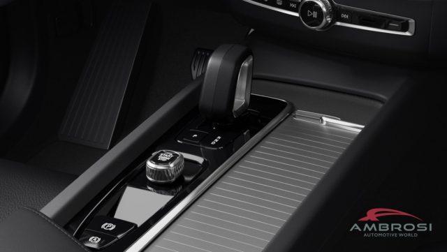 VOLVO XC60 T6 AWD Plug-in hybrid Elettrica/Benzina Plus Dark
