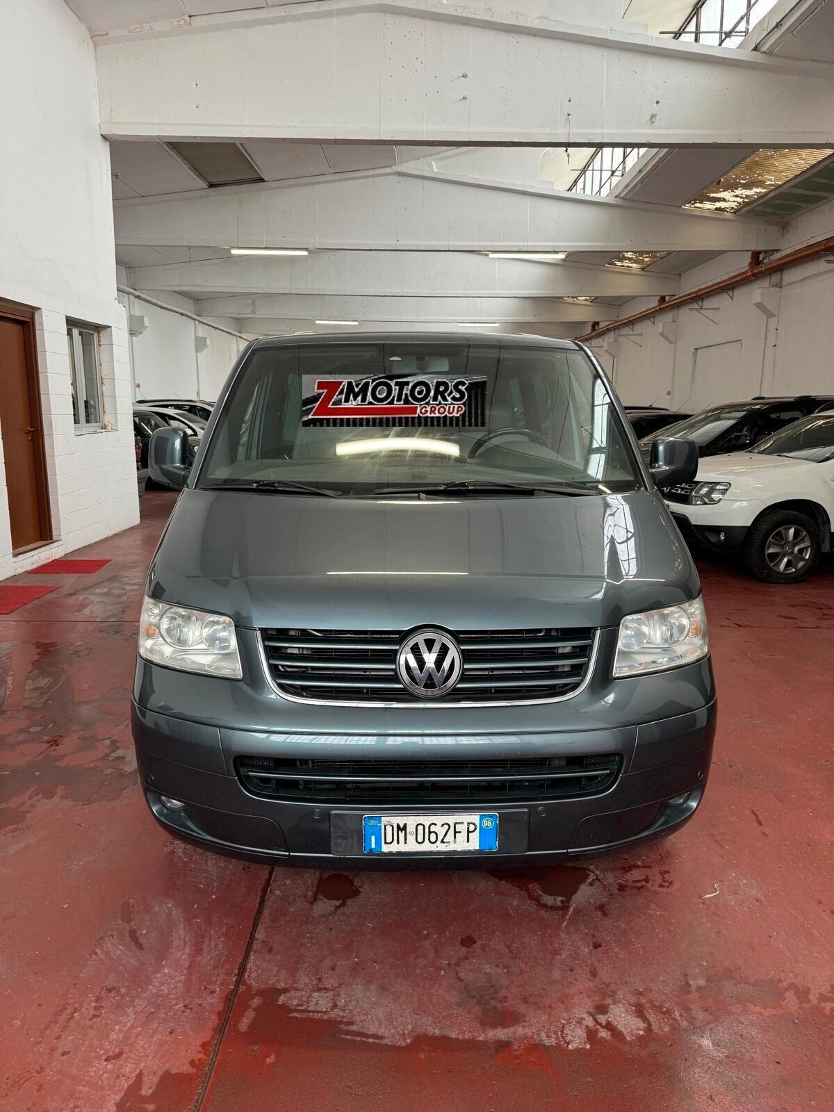 Volkswagen Multivan 2.5 TDI/174CV Tiptr.Highline Trasporto/Guida disabili