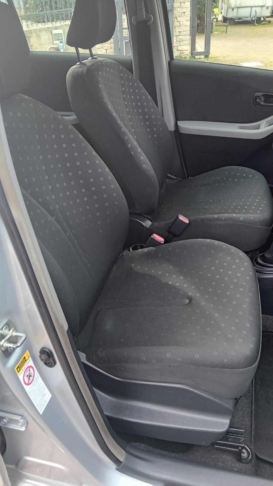 Toyota Yaris 1.0 5 porte Sol