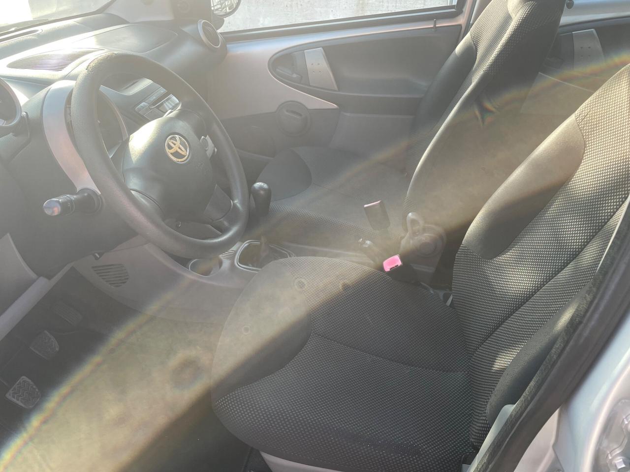Toyota Aygo 1.0 12V VVT-i 5 porte