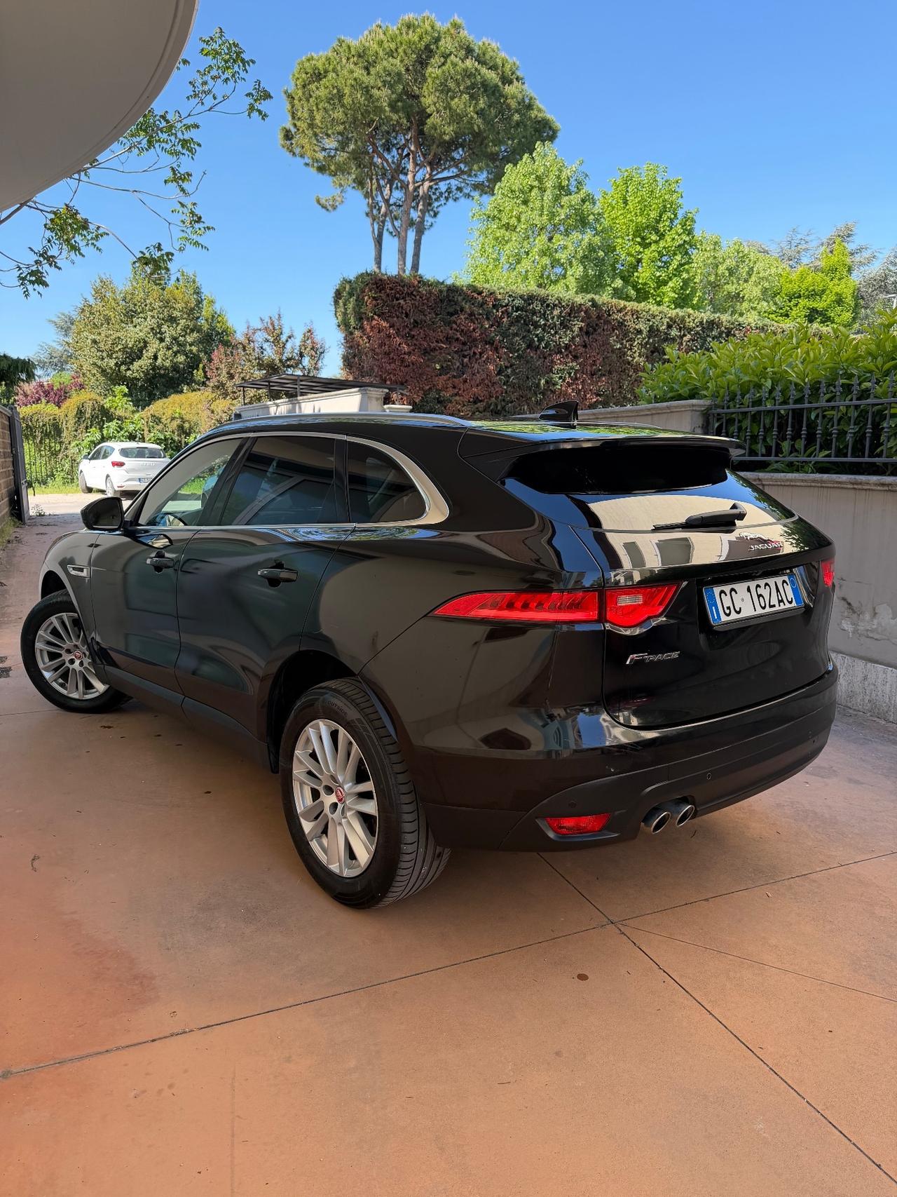 Jaguar F-Pace 2.0 D 180 CV AWD Prestige