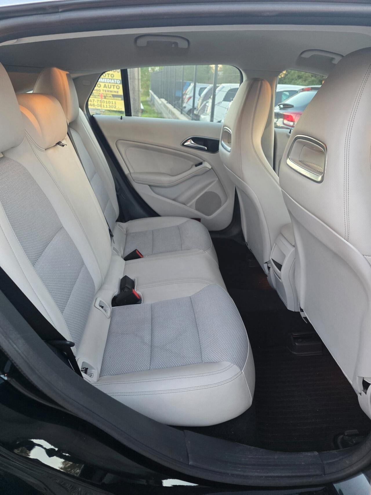 Mercedes-benz CLA 200 d Automatic Premium