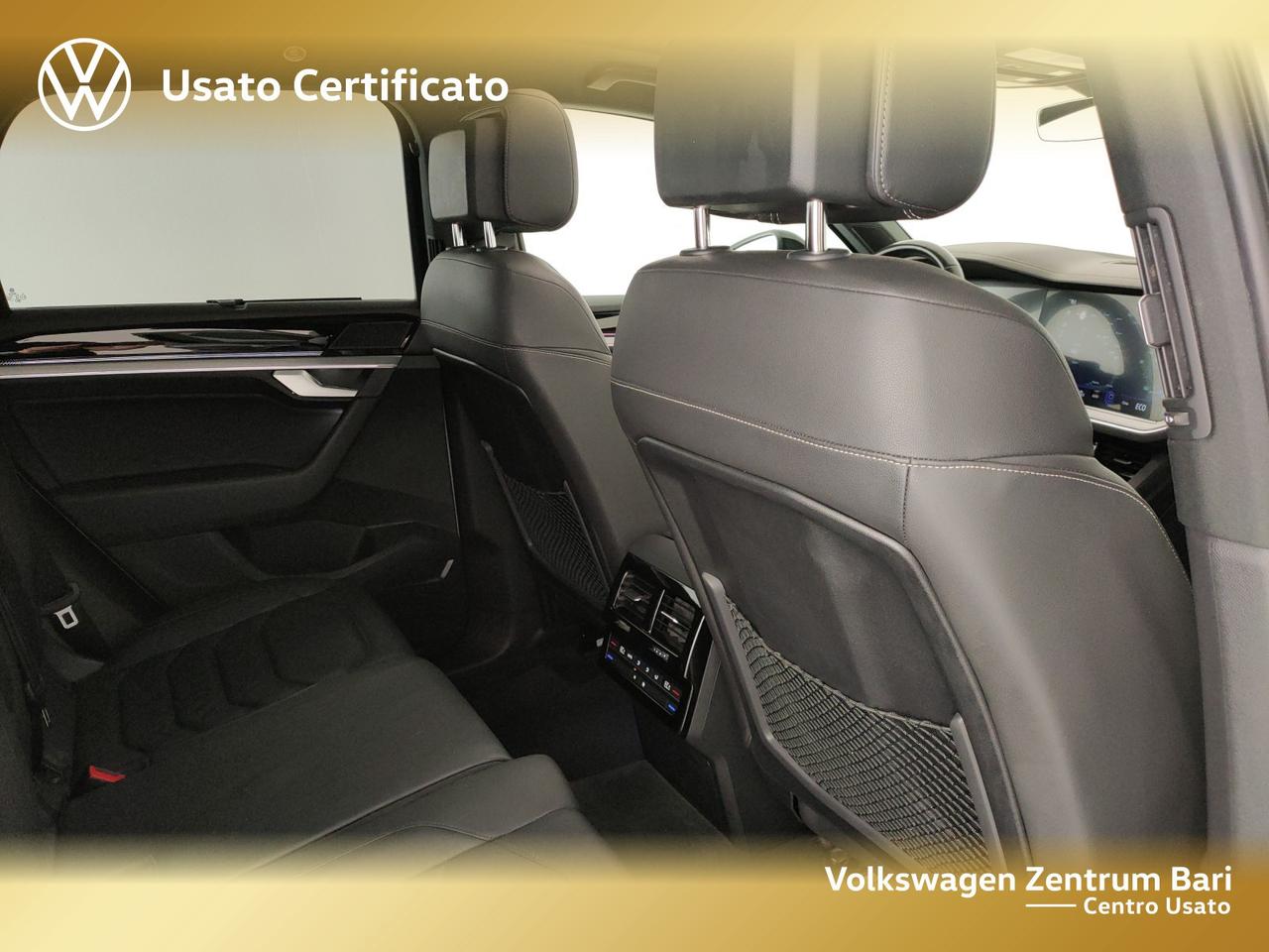 Volkswagen Touareg 3.0 v6 tdi elegance r-line exterior pack 231cv tiptronic