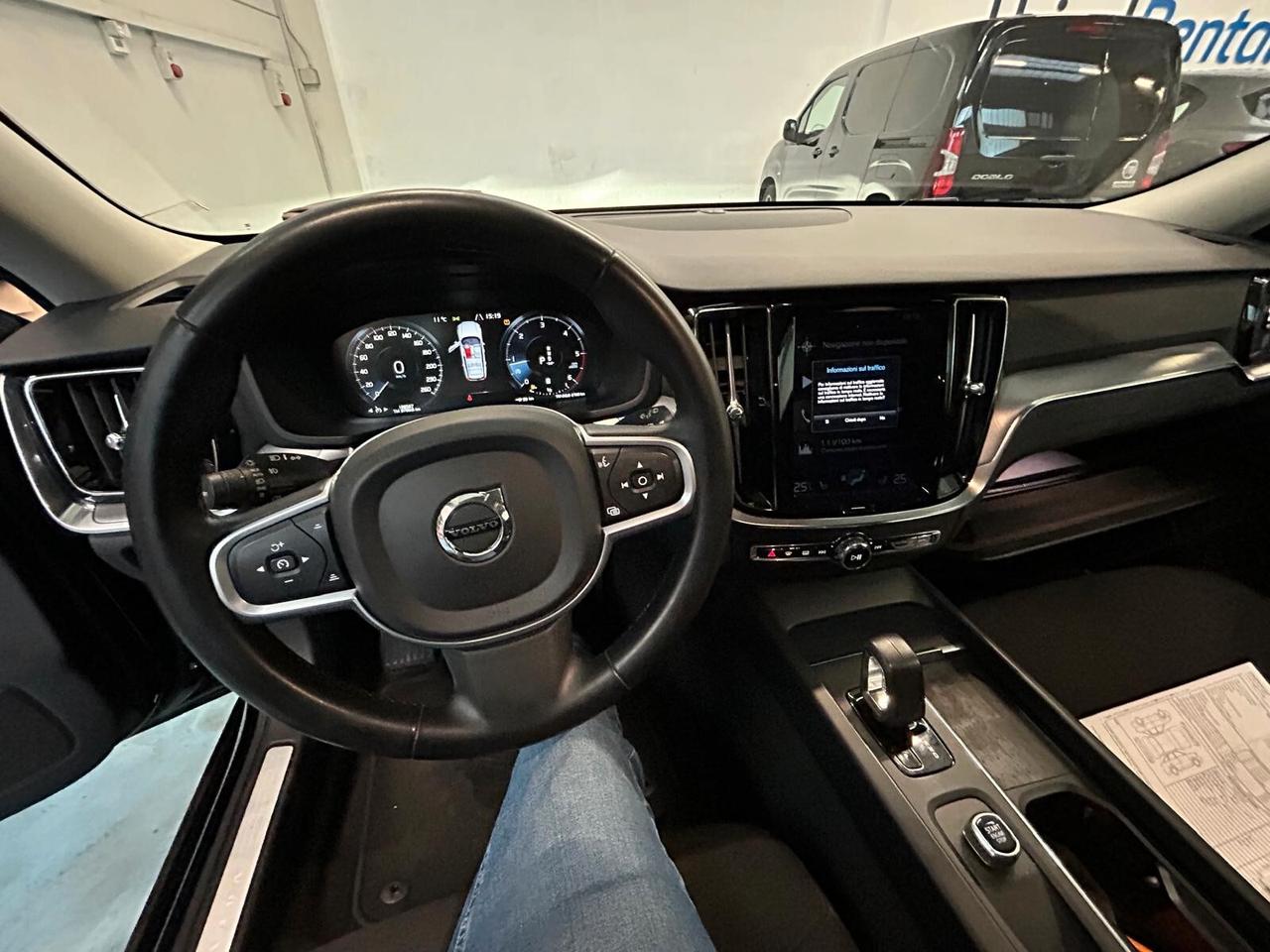 Volvo V60 B4 (d) Geartronic Momentum