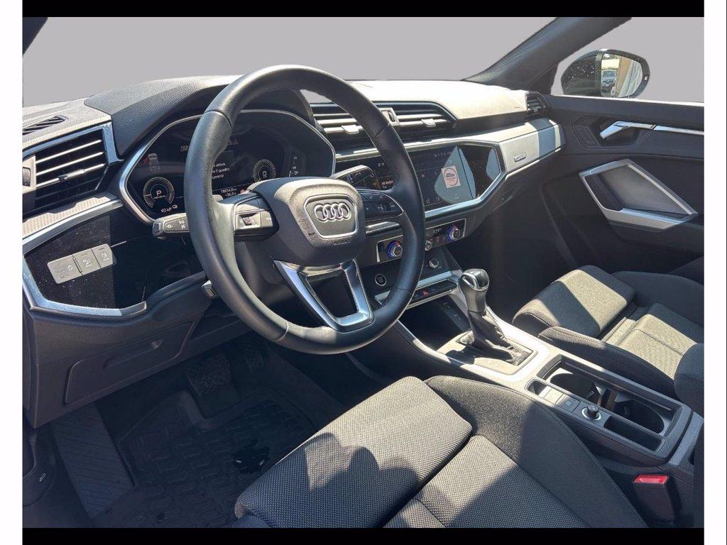 AUDI Q3 45 1.4 tfsi e identity black s-tronic del 2024