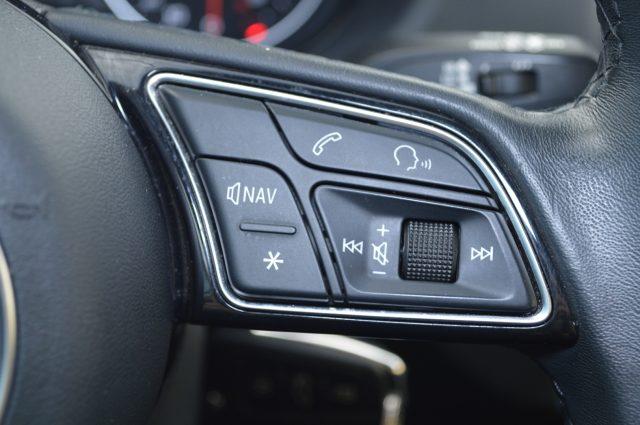 AUDI Q2 30 TDI S tronic Business