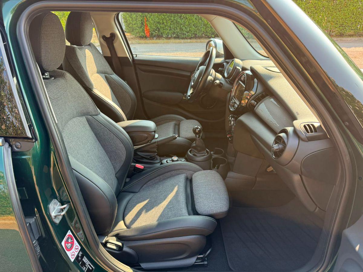 MINI 1.5 COOPER D BOSTON SEVEN 5 Porte; Tetto Panoramico e Apribile Elettricamente;