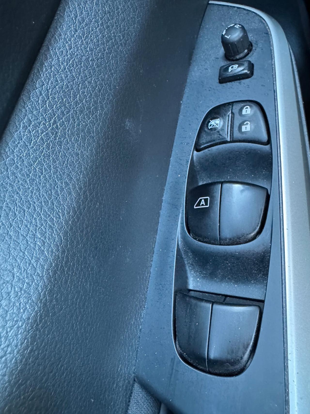 Nissan Navara 2.3 dCi 4WD Double Cab N-Connecta - AUTOCARRO IVA ESPOSTA