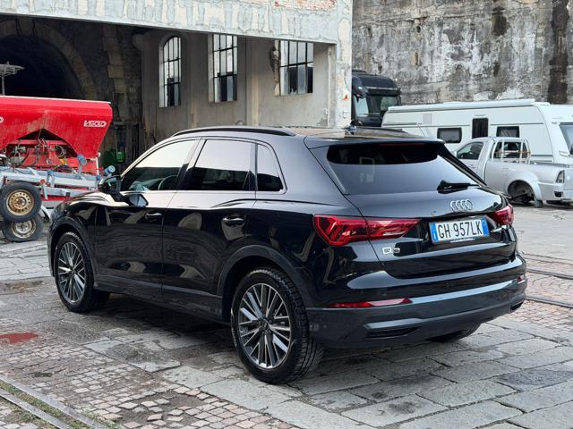 AUDI Q3 35 TFSI Business Advanced