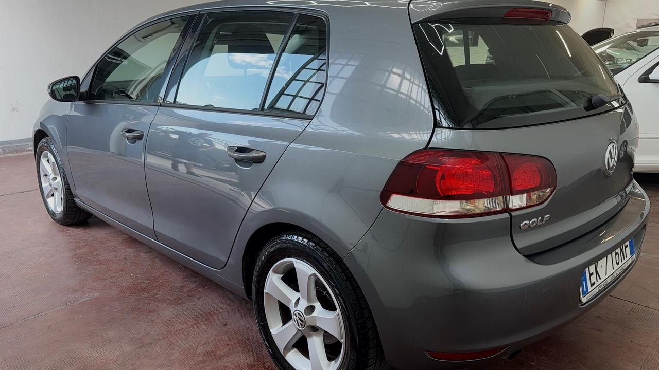 Volkswagen Golf 1.6 TDI DPF 5p. Highline