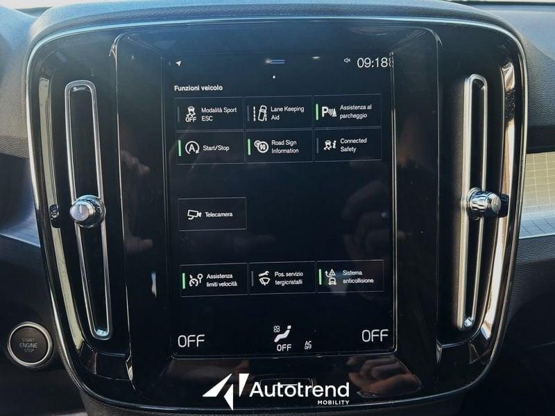 Volvo XC40 D3 150 CV Automatica Momentum Pro